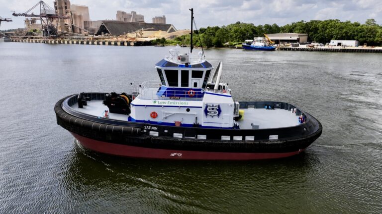 Master Boat Builders Delivers Saturn for Suderman & Young Towing Company, First Vessel in New Rapport 3000 Escort Tug Series